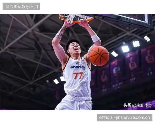 四川20岁怪兽内线硬刚王哲林、张镇麟：暴扣2+1太燃了，这到底是什么来头？